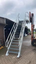 Stalen trap, Doe-het-zelf en Verbouw, Ladders en Trappen, Ophalen of Verzenden, Zo goed als nieuw, 2 tot 4 meter
