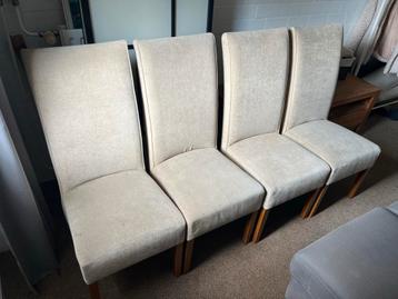 4 Eetkamerstoelen - Zo goed als nieuw beschikbaar voor biedingen