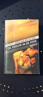 Jussi Adler-Olsen - De vrouw in de kooi, Gelezen, Ophalen of Verzenden, Scandinavië, Jussi Adler-Olsen