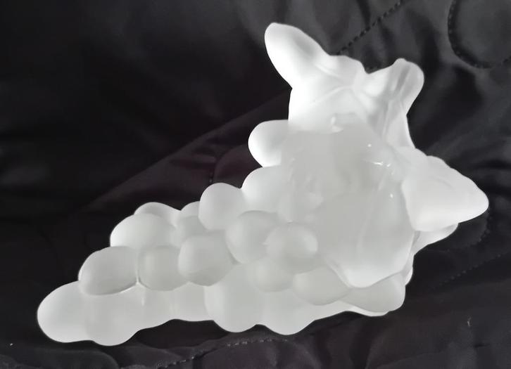 Vintage druiventros van matglaskristal, Antiek en Kunst, Antiek | Glas en Kristal, Ophalen of Verzenden