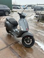Vespa sprint 2v 2014 snor diefstal schade, Fietsen en Brommers, Ophalen, Gebruikt, Overige modellen, Benzine