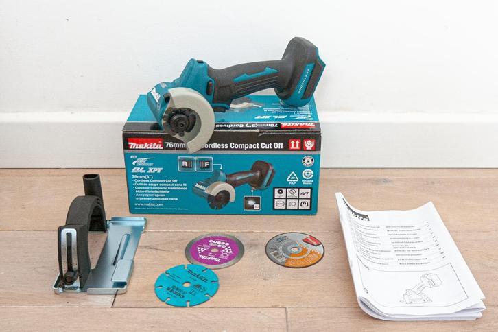 Makita DMC300 Z 18v accu haakse slijper 76MM schijven body, Doe-het-zelf en Verbouw, Gereedschap | Slijpmachines, Nieuw, Haakse handslijpmachine