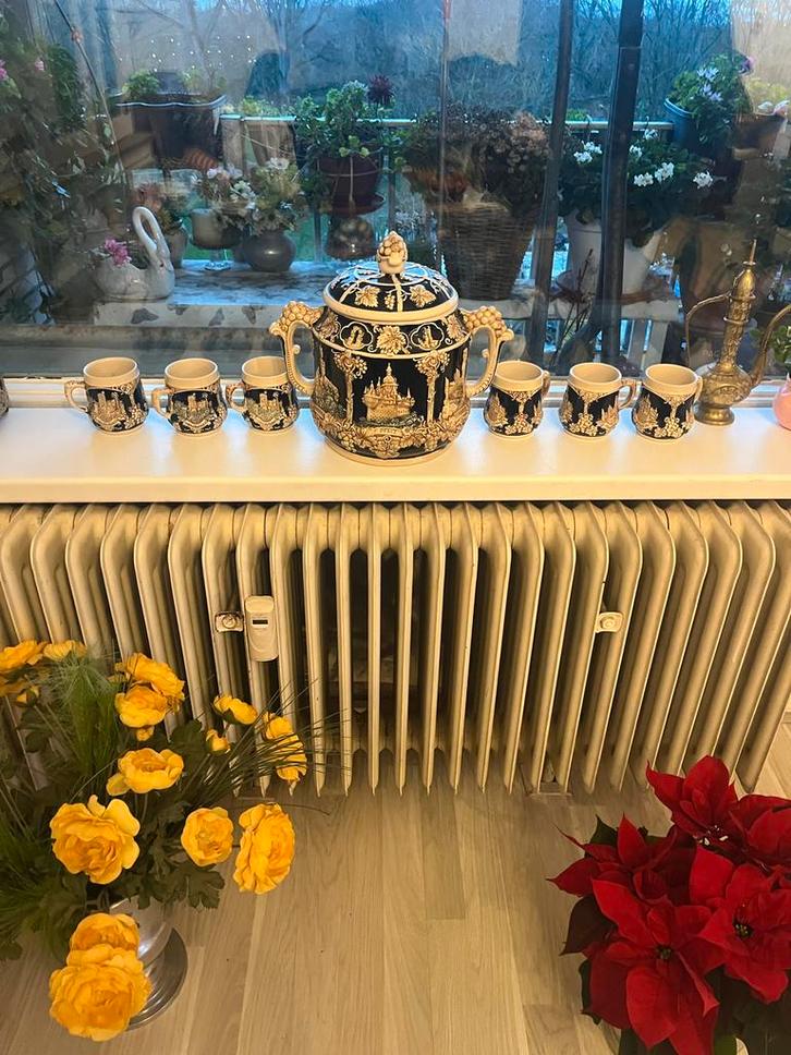 Vintage Duitse Bierpul Set met Deksel en Bekers, Antiek en Kunst, Antiek | Servies los, Ophalen of Verzenden