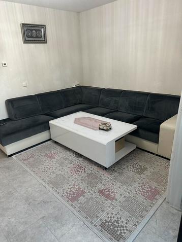 Hoekbank bankstel L bank beschikbaar voor biedingen