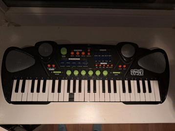 Leuk keyboard beschikbaar voor biedingen