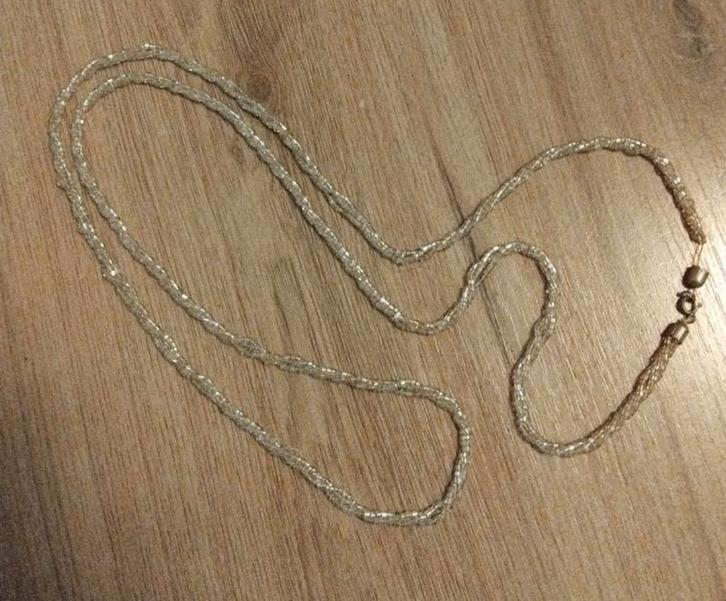 Oude lange Vintage ketting., Sieraden, Tassen en Uiterlijk, Kettingen, Gebruikt, Overige materialen, Ophalen of Verzenden