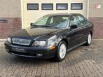 Volvo S40 2.0 T Europa Prestige Leder | Clima | Cruise, 65 €/maand, Gebruikt, 4 cilinders, Handgeschakeld