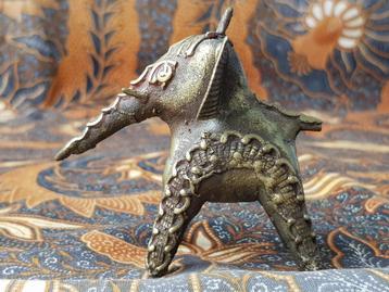 Mooi antiek brons beeldje uit India van een olifant 8 cm. beschikbaar voor biedingen