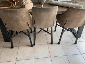 Eetkamer stoelen 6st beschikbaar voor biedingen