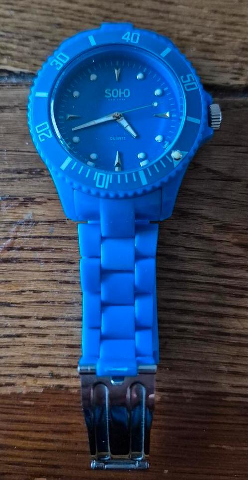 Vier horloges, Sieraden, Tassen en Uiterlijk, Horloges | Dames, Gebruikt, Overige merken, Verzenden