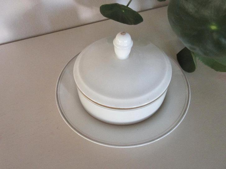 Arzberg Bavaria botervloot rond model wit met goudrandje, Huis en Inrichting, Keuken | Servies, Gebruikt, Overige typen, Overige stijlen