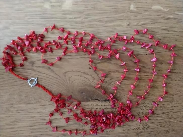 Rode koraal kralenketting, Sieraden, Tassen en Uiterlijk, Kettingen, Gebruikt, Steen of Mineraal, Rood, Met edelsteen, Ophalen of Verzenden