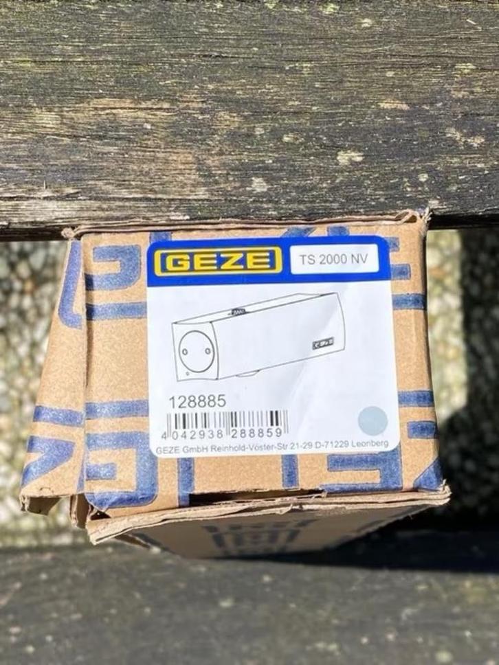 Te koop Geze deurdrangers set, Doe-het-zelf en Verbouw, Hang- en Sluitwerk, Nieuw, Overige typen, Overige materialen, Ophalen of Verzenden
