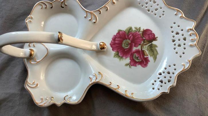 Vintage Porseleinen Serveerschaal met Bloemmotief, Huis en Inrichting, Woonaccessoires | Schalen en Manden, Zo goed als nieuw