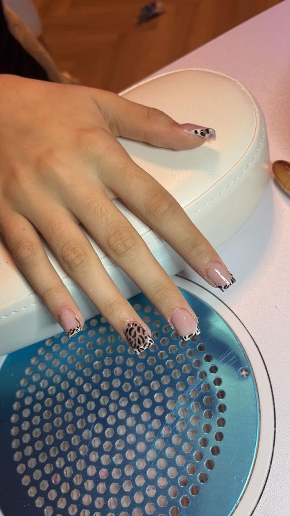 Acryl nagels, Vacatures, Vacatures | Thuiswerk, Overige niveaus, Vanaf 10 jaar, Overige vormen, 33 - 40 uur