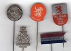 5 speldjes BEVRIJDING 1945-1965 (A1)LET OP: HET SPELDJE LINK, Verzamelen, Speldjes, Pins en Buttons, Verzenden, Gebruikt, Overige onderwerpen