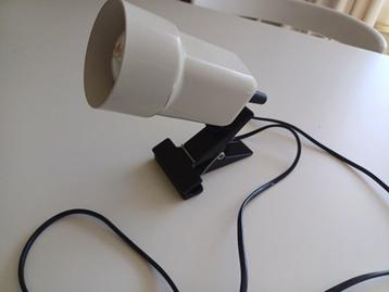 Vintage wit met zwart klem spot  beschikbaar voor biedingen