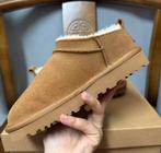 UGG classic micro 36 37 38, Kleding | Dames, Schoenen, Ophalen of Verzenden, Nieuw, Bruin, Pantoffels of Sloffen
