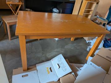 Houten eettafel design (Richard Hutten) beschikbaar voor biedingen