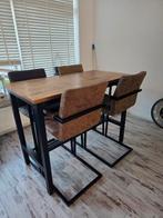 Industriële Eettafel met 4 Stoelen, Huis en Inrichting, Tafels | Eettafels, Ophalen, 100 tot 150 cm, 50 tot 100 cm, Zo goed als nieuw