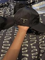 Prada pet goeie kwaliteit 30€, Kleding | Heren, Hoeden en Petten, Ophalen of Verzenden, Nieuw, One size fits all