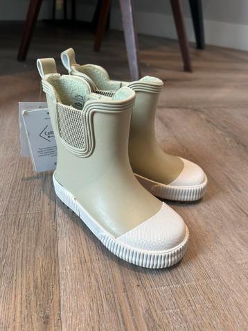 Nieuwe laarzen maat 24 beschikbaar voor biedingen