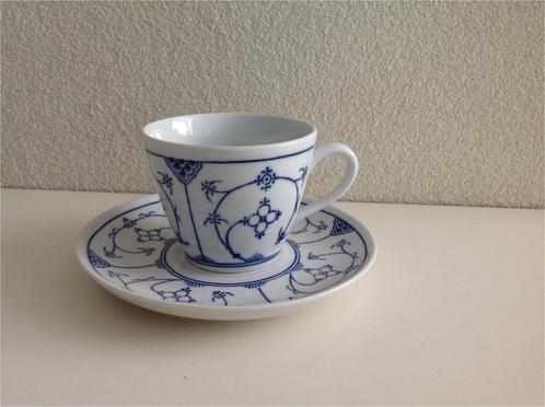 Kop en schotel, Verzamelen, Porselein, Kristal en Bestek, Ophalen of Verzenden