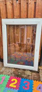 Kunststof Raamkozijn Draai/Kiep 105x140cm, Kunststof, Raamkozijn, Zo goed als nieuw, Inclusief glas
