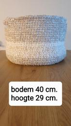 Ronde mand met handvatten., Huis en Inrichting, Woonaccessoires | Schalen en Manden, Nieuw, Overige materialen, Rond, Mand