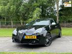 Alfa Romeo Giulietta 1.7 TBi Quadrifoglio Verde | Cruise + C, Gebruikt, 4 cilinders, Leder en Stof, Zwart