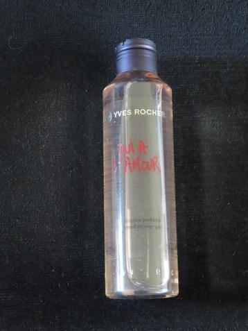 Yves Rocher Oui à L'Amour Eau de Geparfumeerde douchegel ni beschikbaar voor biedingen