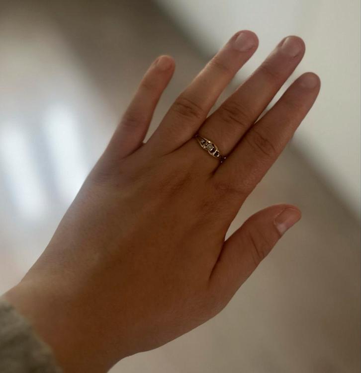 Gouden ring met edelsteen, Sieraden, Tassen en Uiterlijk, Ringen, Zo goed als nieuw, Dame, 17 tot 18, Goud, Met edelsteen, Ophalen of Verzenden