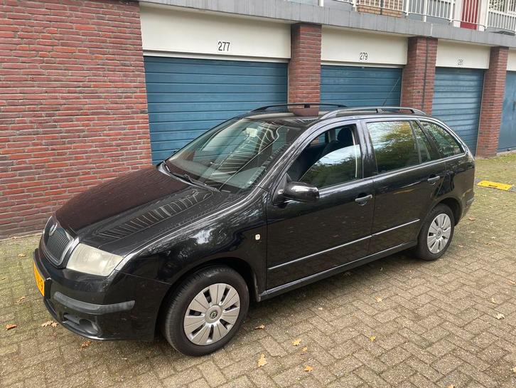 Skoda Fabia 1.4i 16V Combi Automaat, Auto's, Skoda, Particulier, Fabia, ABS, Airbags, Airconditioning, Boordcomputer, Centrale vergrendeling