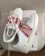 Valentino schoenen, Wit, Ophalen of Verzenden, Sneakers of Gympen, Zo goed als nieuw