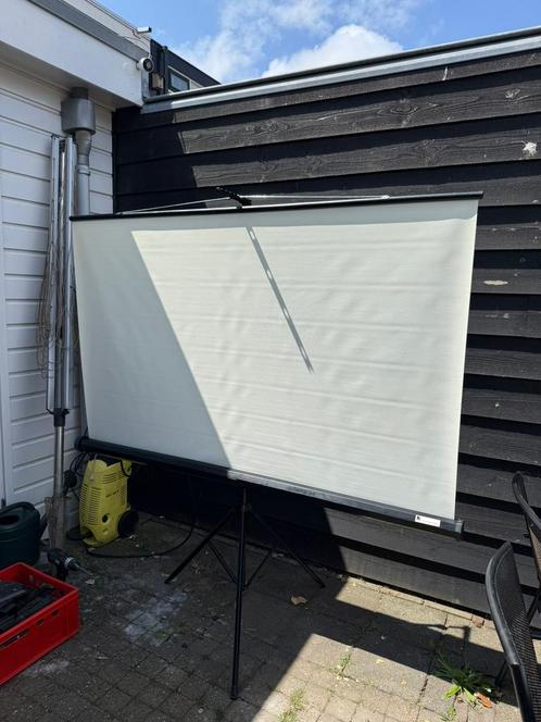 Uitklapbaar breamer scherm kantoor tv film, Audio, Tv en Foto, Beamer-accessoires, Zo goed als nieuw, Ophalen