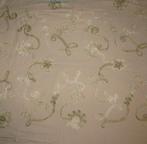 Nieuwe vintage lap stof beige met opgenaaide bloemen v lint, Hobby en Vrije tijd, Stoffen en Lappen, Beige, Nieuw, Ophalen of Verzenden