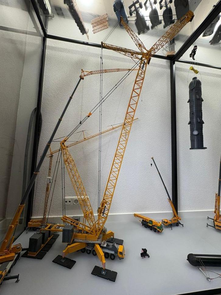 Liebherr LG1750 Conrad 1:50, Hobby en Vrije tijd, Modelauto's | 1:50, Zo goed als nieuw, Hijskraan, Tractor of Landbouw, Wsi, Ophalen of Verzenden