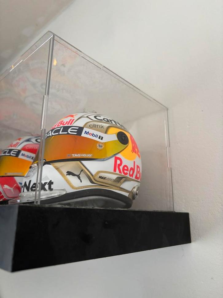 Max Verstappen 2022 Seizoenshelm 1:2 Incl doos!, Verzamelen, Speelgoed, Zo goed als nieuw, Ophalen of Verzenden