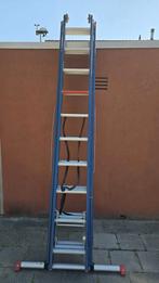 Altrex ladder 3 x 10, Ophalen, Zo goed als nieuw, 4 meter of meer