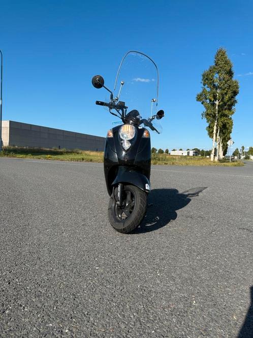 Sym mio 50, Fietsen en Brommers, Scooters | SYM, Zo goed als nieuw, Mio, Maximaal 25 km/u, Ophalen
