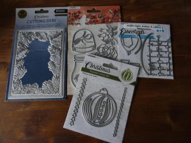 div snijmallen van studio light  set 3, Hobby en Vrije tijd, Kaarten | Zelf maken, Zo goed als nieuw, Pons of Mal, Overige thema's