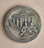 67-23 Militaire medaille DDR "fur ervorragende dienste", Verzamelen, Ophalen of Verzenden, Landmacht, Duitsland, Lintje, Medaille of Wings