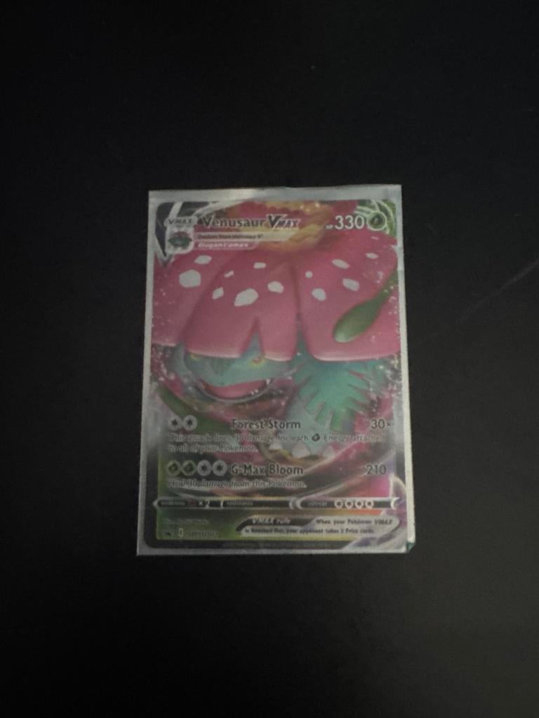 Venusaur VMAX Pokémon kaart in goede staat, Hobby en Vrije tijd, Verzamelkaartspellen | Pokémon, Ophalen of Verzenden, Zo goed als nieuw