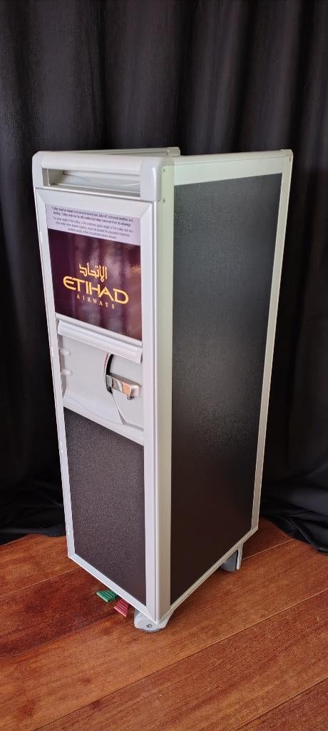 Etihad vliegtuigtrolley - halfsize - testmodel, Overige typen, Nieuw, Driessen, Ophalen of Verzenden