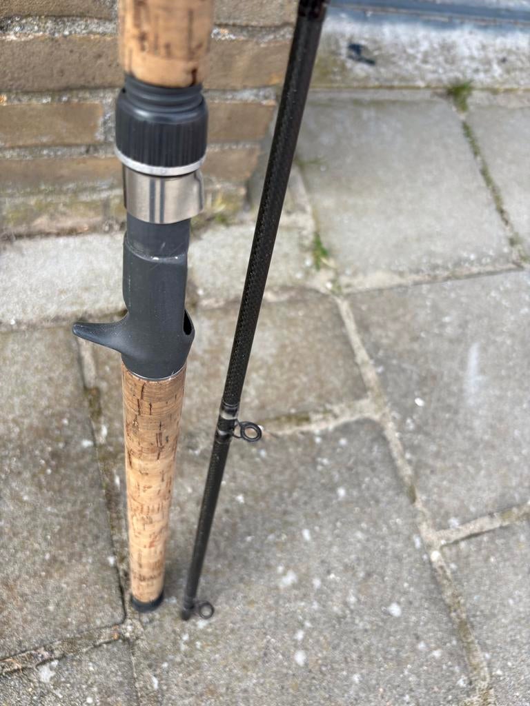 The Beast Wobbler BC Baitcaster hengel, Watersport en Boten, Ophalen of Verzenden, Gebruikt, Werphengel