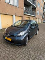 Toyota Aygo Automaat 1.0 12V Vvt-i 5DRS MMT 2011 Grijs, 4 stoelen, 68 pk, Origineel Nederlands, Zilver of Grijs