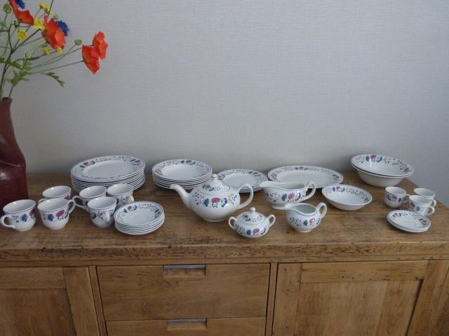 wood & sons serie Fiore Engels servies, Ophalen, Zo goed als nieuw, Overige stijlen, Aardewerk