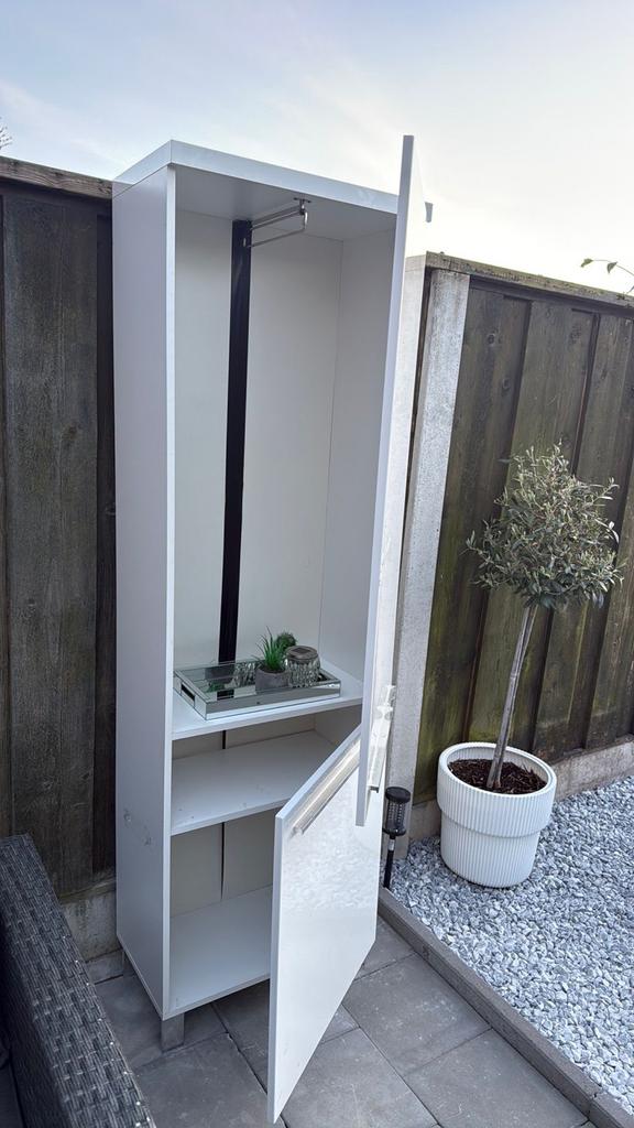 Witte halkast met hangruimte en planken, Gebruikt, 200 cm of meer, Overige houtsoorten, 50 tot 100 cm
