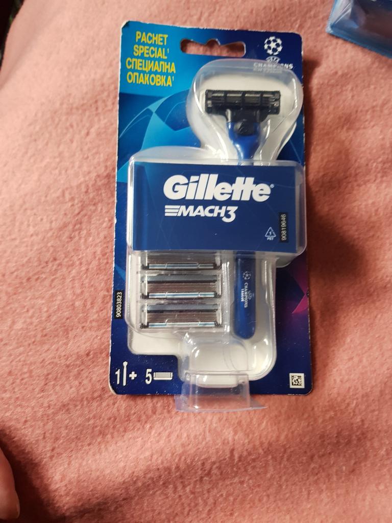gillette mach 3 houder met 5 mesjes NU 15 euro, Ophalen of Verzenden, Nieuw, Gehele gezicht