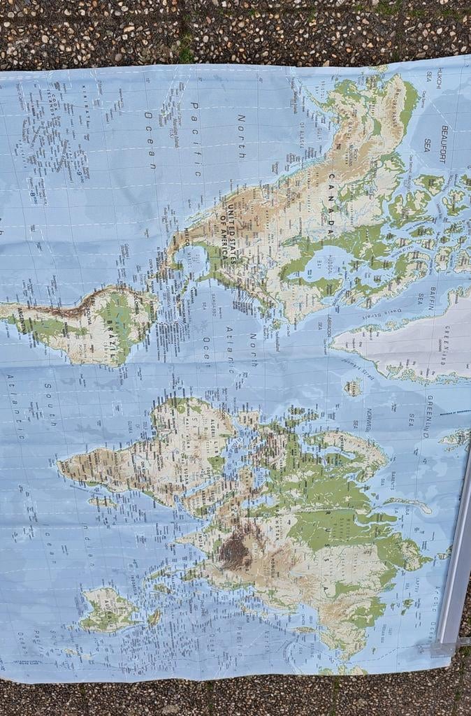 Grote Wereldkaart -200/ 140 Gedetailleerde Landkaart, Gelezen, 2000 tot heden, Ophalen of Verzenden, Landkaart